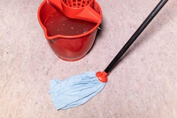 Astuce de grand-mère pour nettoyer le lino facilement