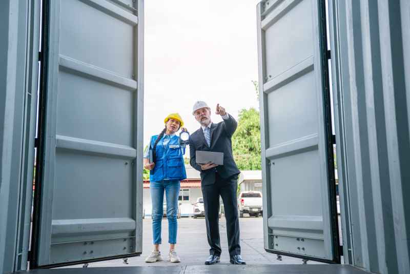 Optimisation de l'espace de stockage avec des containers en kit : Solutions modulaires et économiques