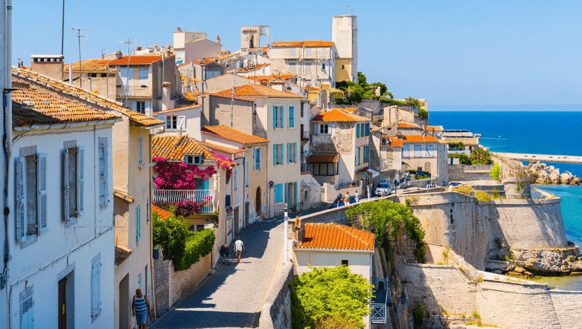 Quels sont les quartiers les plus agréables à vivre à antibes ?