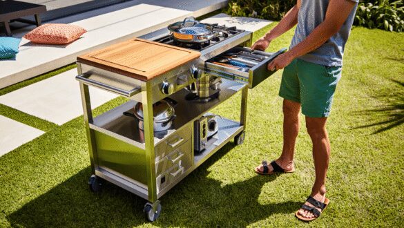 Outdoor kitchen cart