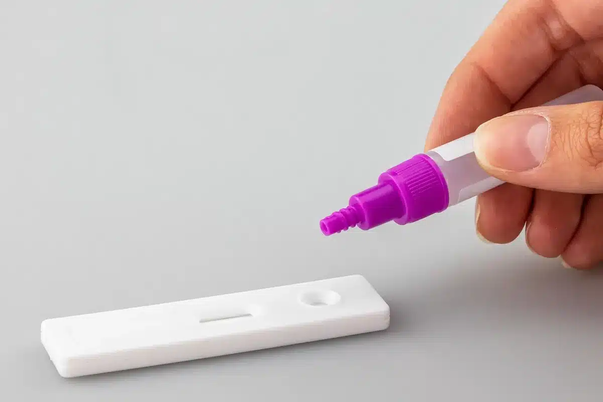Essai d'affaissement du béton pour mesurer sa consistance et fluidité